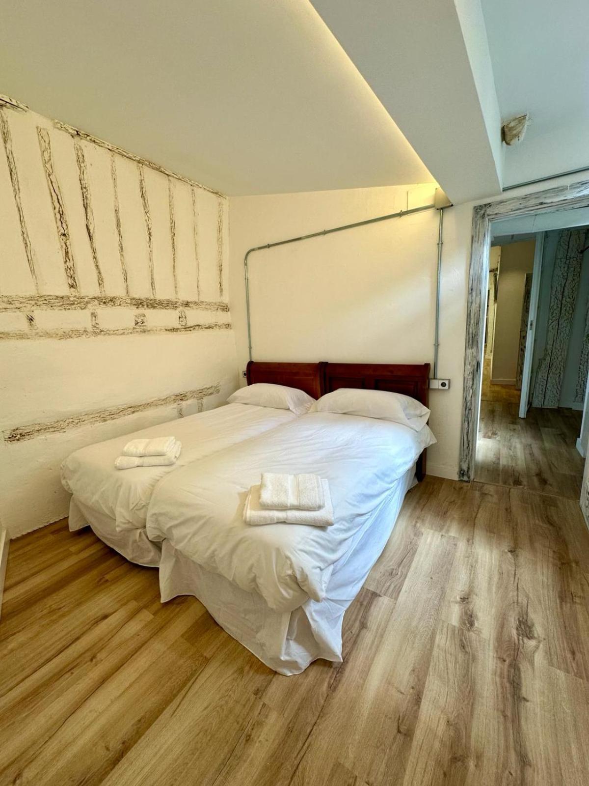 Apartamentos Carolina By Gaiarooms Leon Ngoại thất bức ảnh