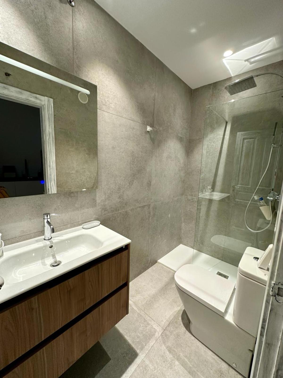 Apartamentos Carolina By Gaiarooms Leon Ngoại thất bức ảnh