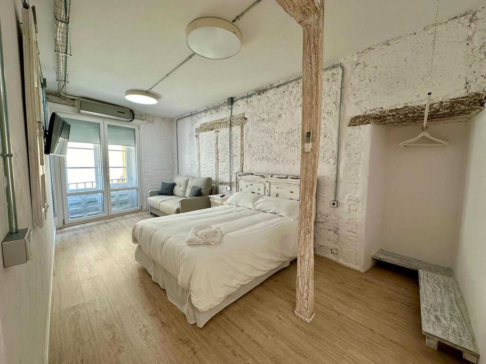 Apartamentos Carolina By Gaiarooms Leon Ngoại thất bức ảnh
