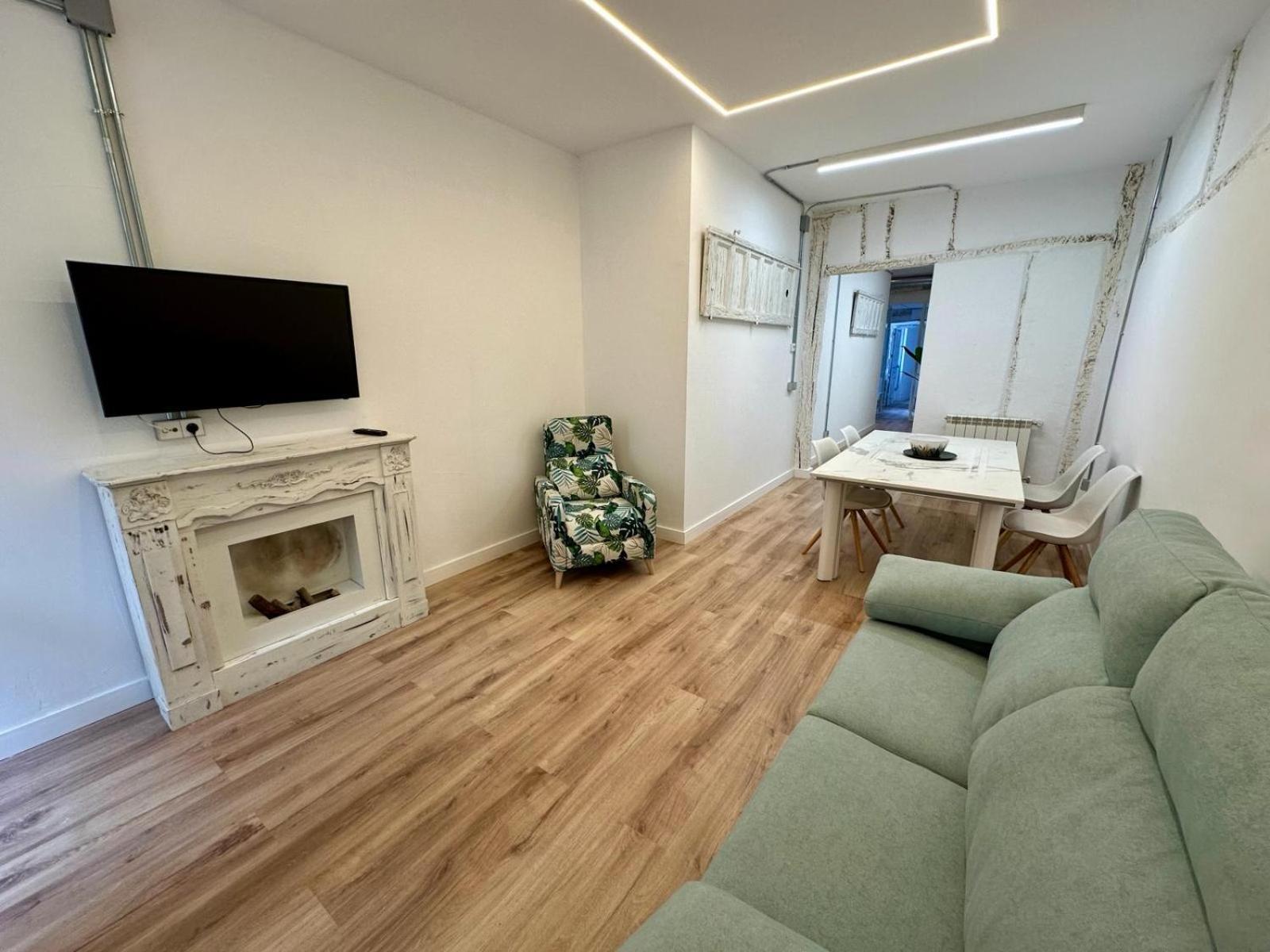 Apartamentos Carolina By Gaiarooms Leon Ngoại thất bức ảnh