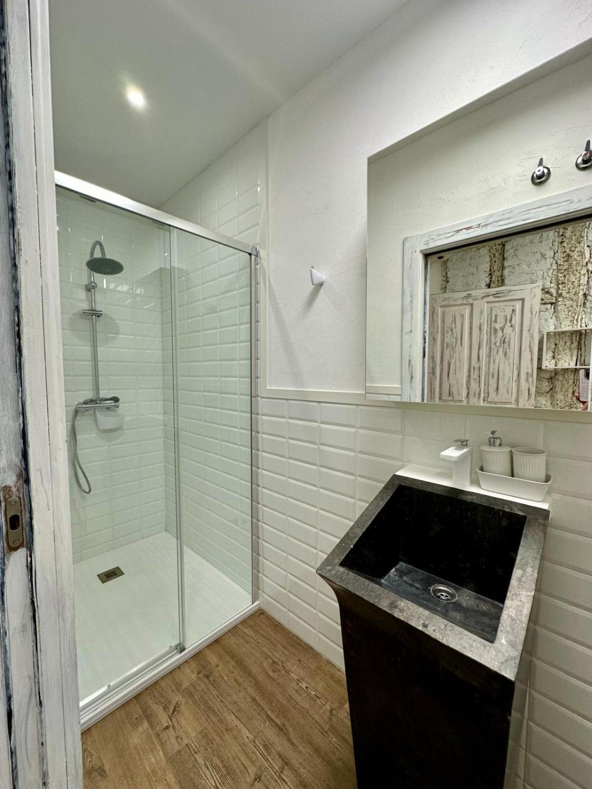 Apartamentos Carolina By Gaiarooms Leon Ngoại thất bức ảnh
